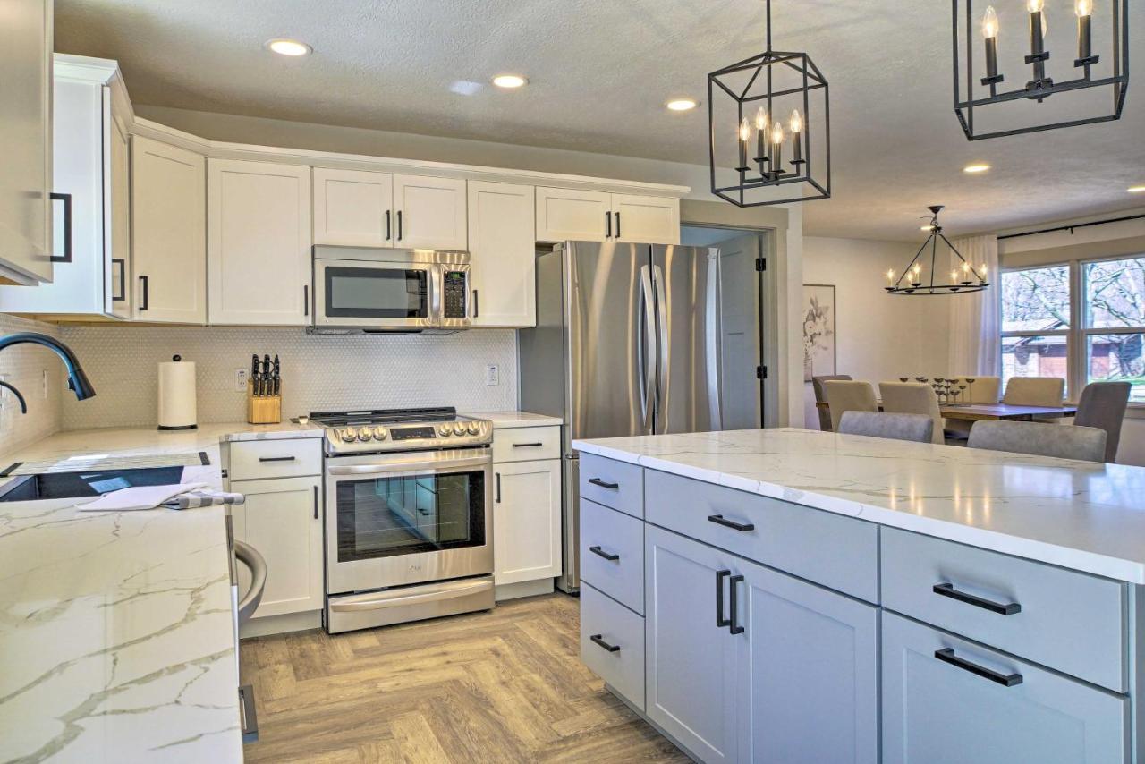 Retreat With Deck About 9 Mi To Downtown Springfield Villa Ozark Екстериор снимка